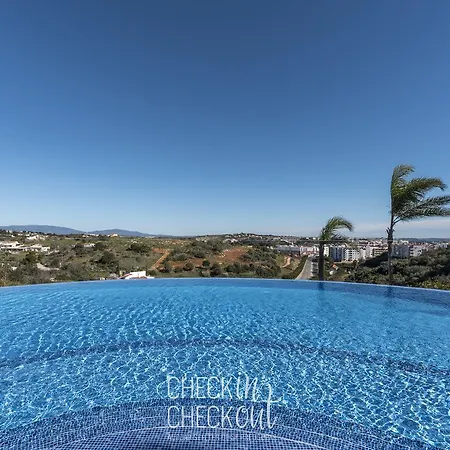 Checkincheckout Panorama Luxury Flat Apartament *