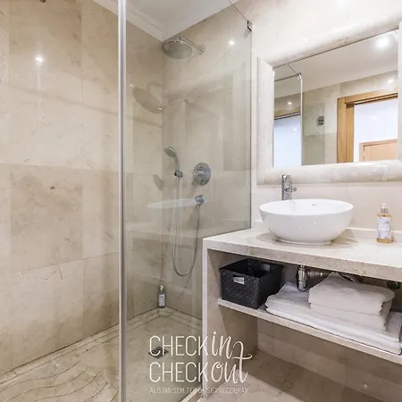 Checkincheckout Panorama Luxury Flat * Lagos