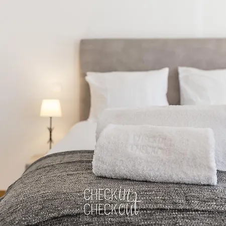 Checkincheckout Panorama Luxury Flat Apartment *